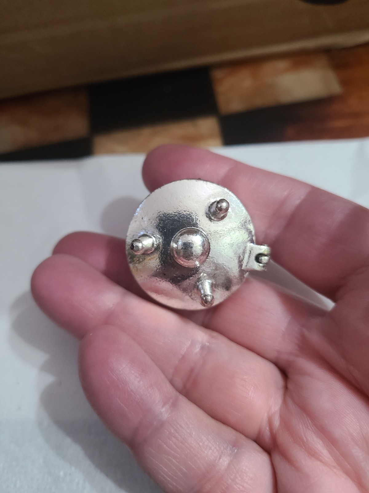Silvertone Flying Saucer Alien Space Ship Hinged Trinket/Pill Box Pendant Charm