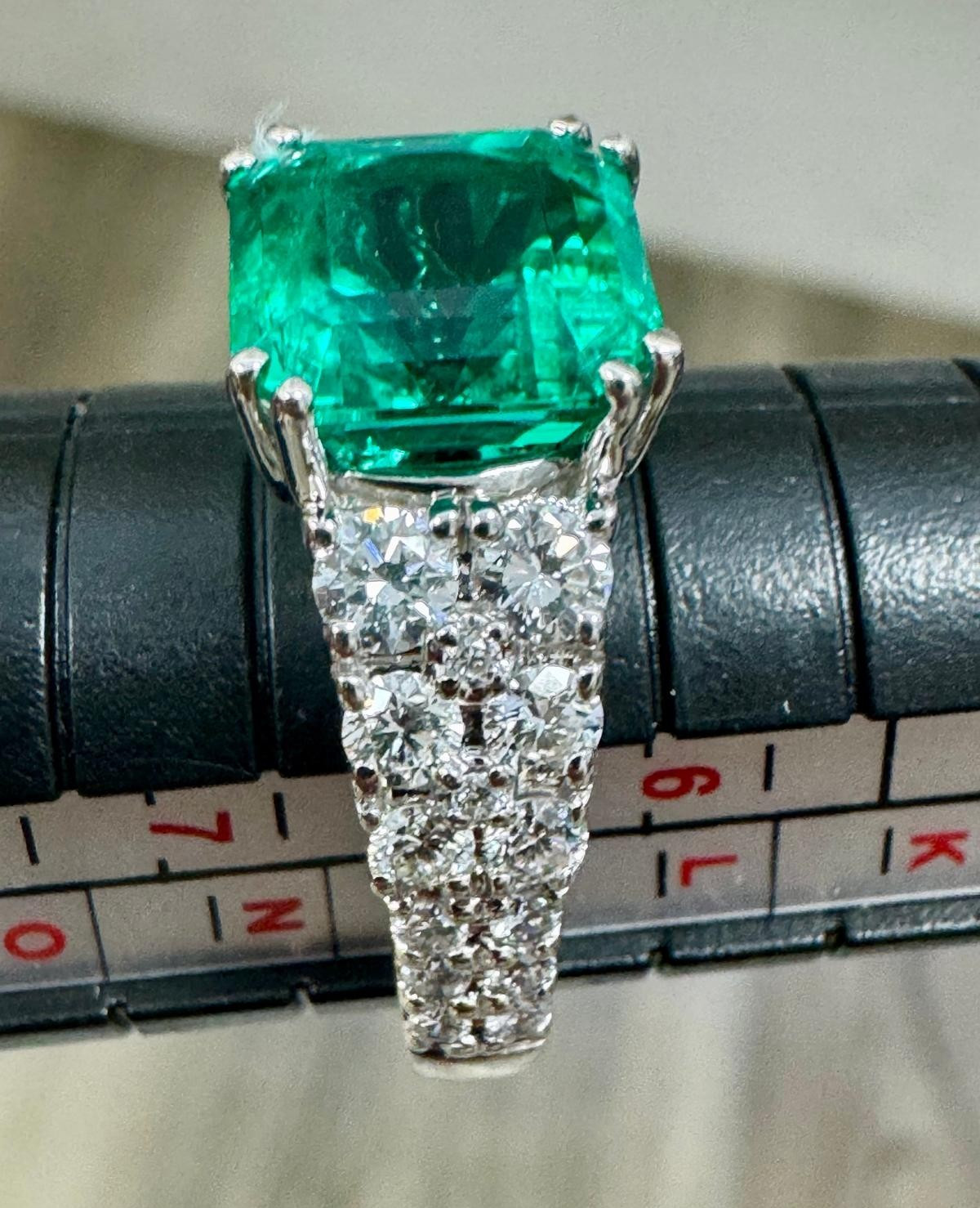 Cert 5.06 CT Emerald & Natural Diamond Engagement Ring 18K White Gold