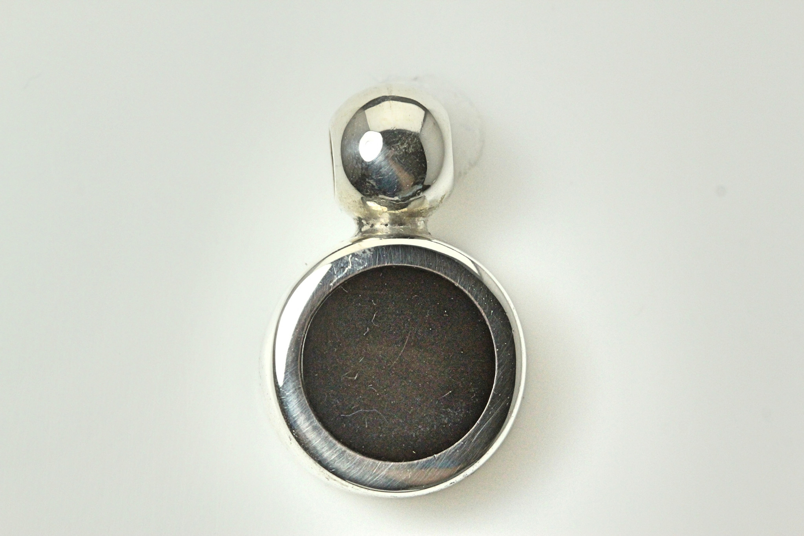 925 Sterling Silver Black Round Pendant 8.2 Grams (PEN7005)