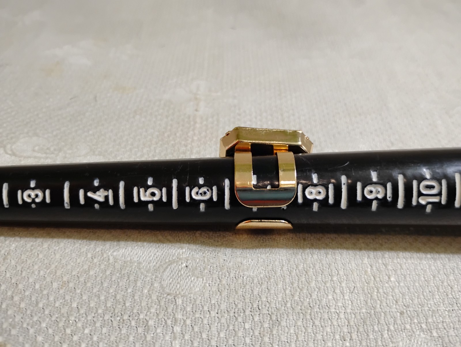 Chunky Goldtone Metal Black Plastic Rectangle Ring Size 7