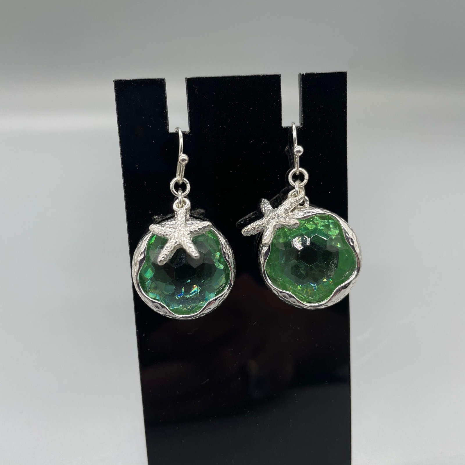 Green Faceted Crystal Starfish Drop Earrings Silver Tone Coastal Beach Jewelry