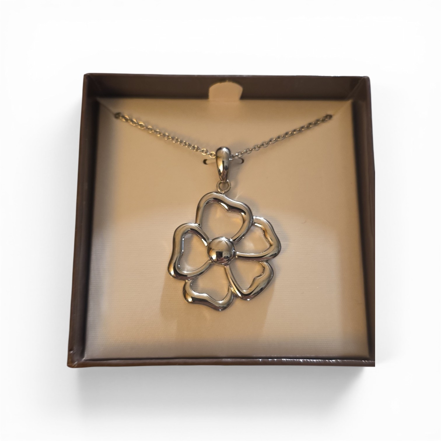 JCM Open Flower Stainless Steel Silver Pendant Necklace 18″ New In Box
