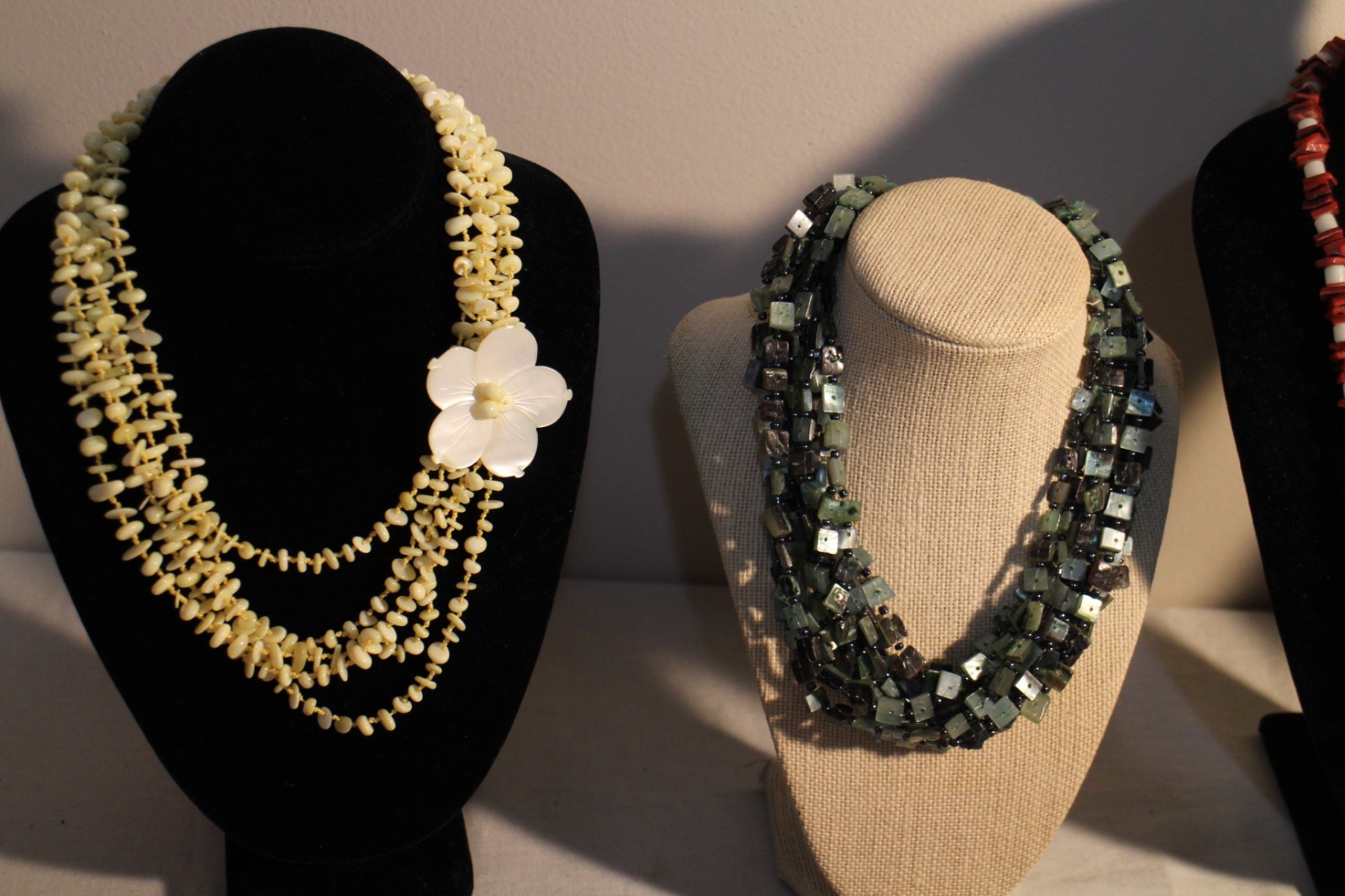SHELL COSTUME JEWELRY LOT — 4 LBS. 6 OZ.