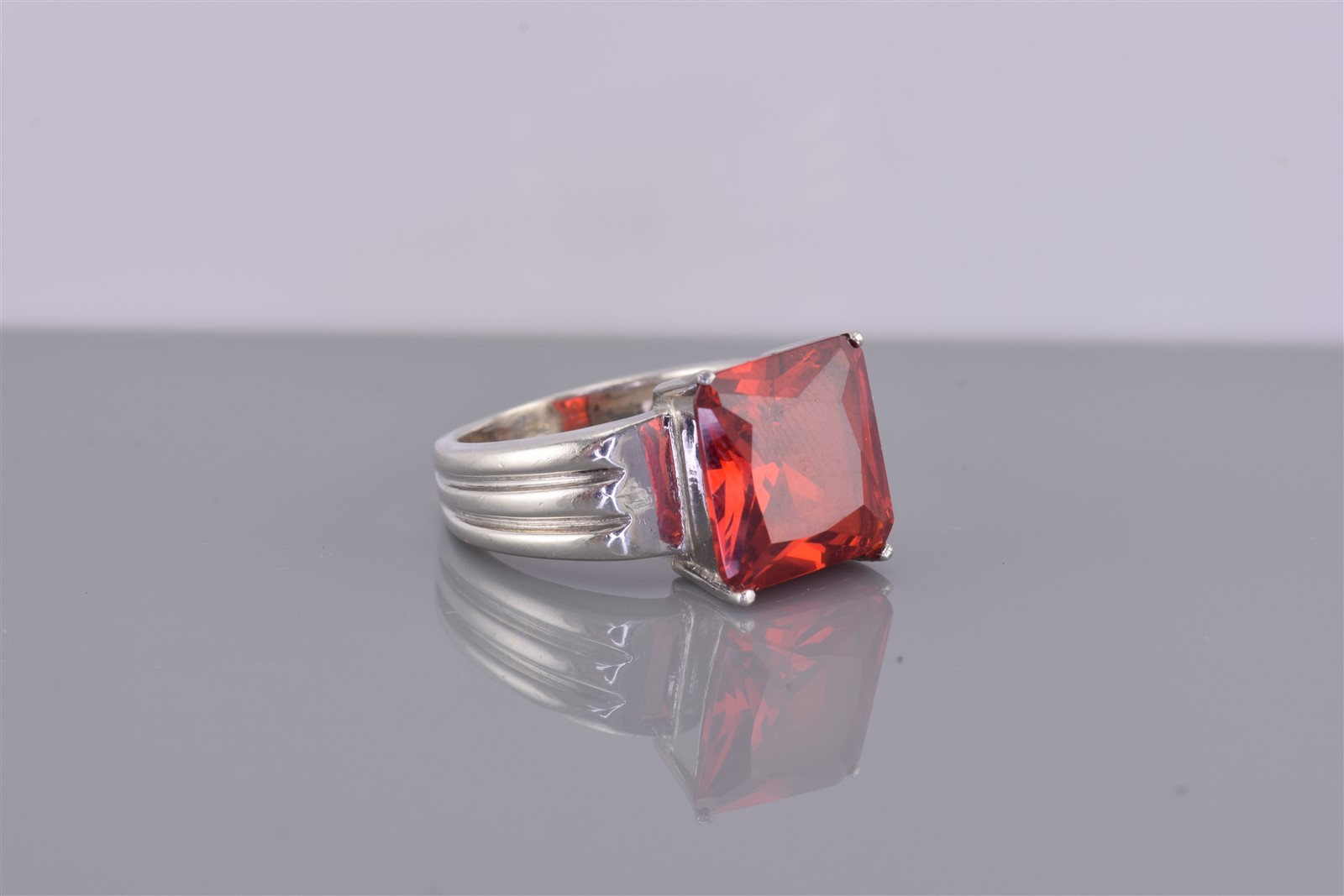 Sterling Silver Red Square Cubic Zirconia Rippled Solid Band Ring 10g 925 Sz: 7