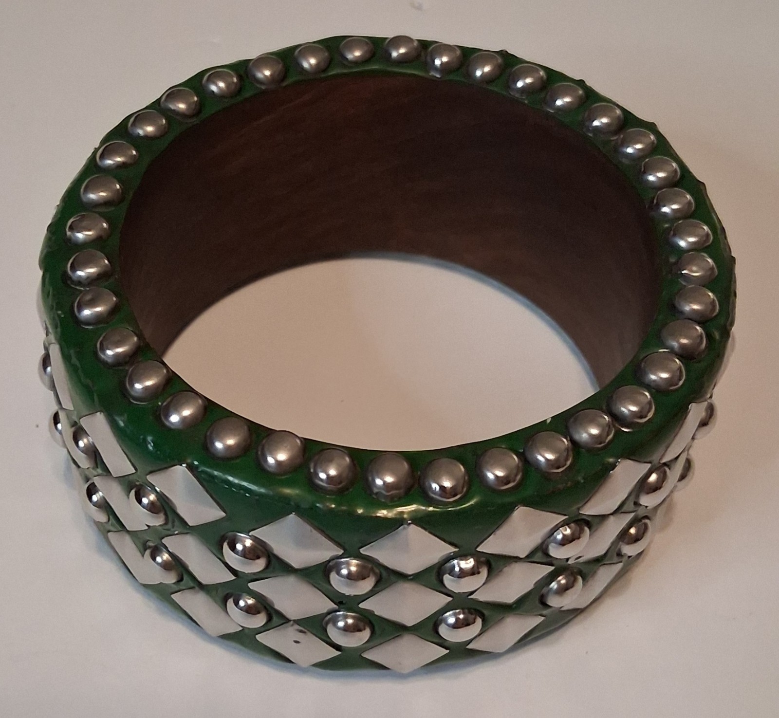 Wide Green Silver Tone Studded Round Bangle Bracelet Wood look No Stone