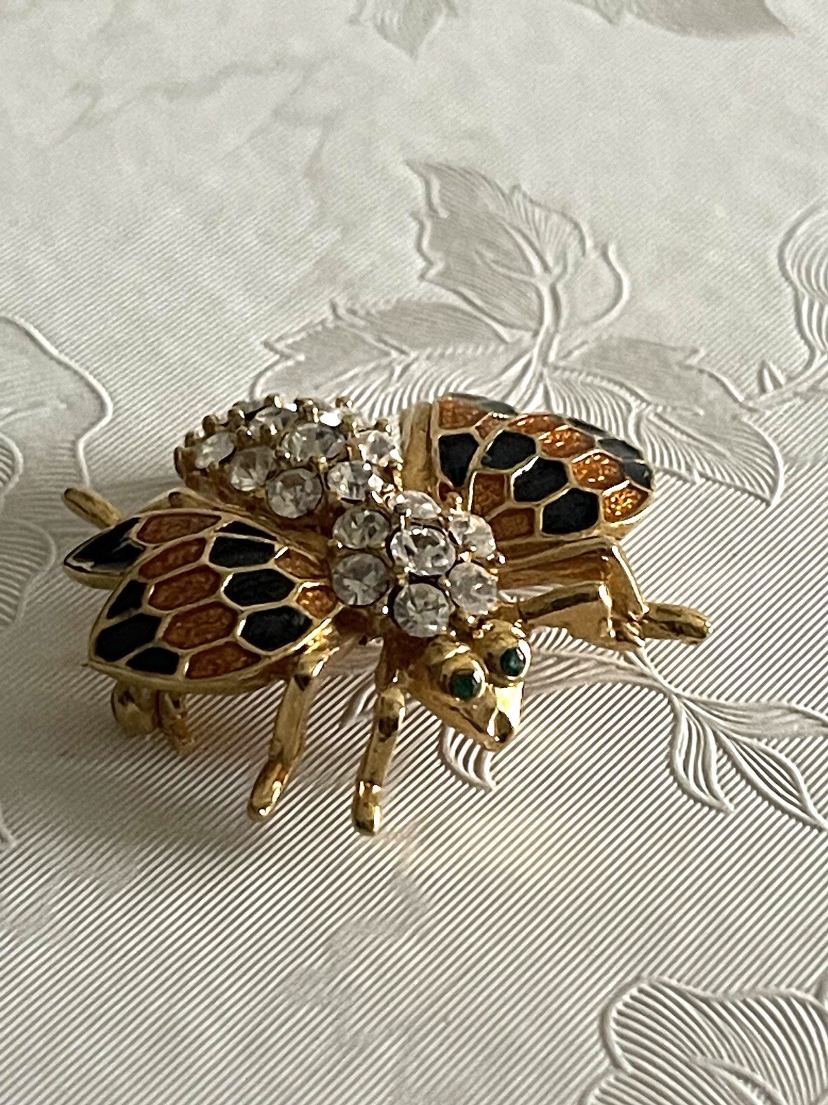 Beautiful Gold Tone Pin/Brooch, Cute Bee Unmarked