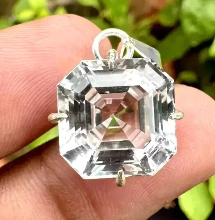 Natural 24 Ct Certified White Sapphire Loose Gemstone 925 Silver Pendant
