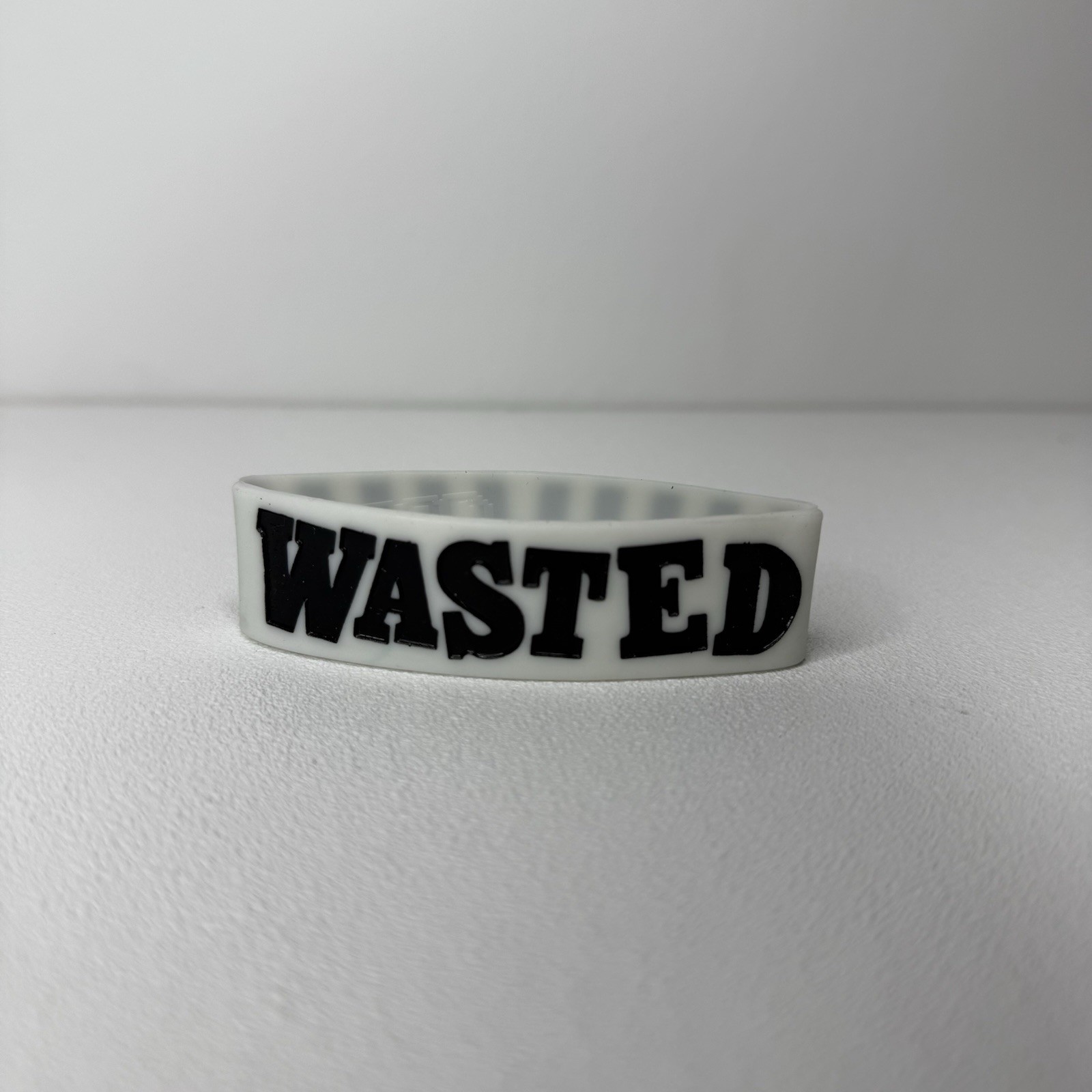 Radbandz WASTED Hot Topic Silicone Wristband Bracelet White Black Size Large