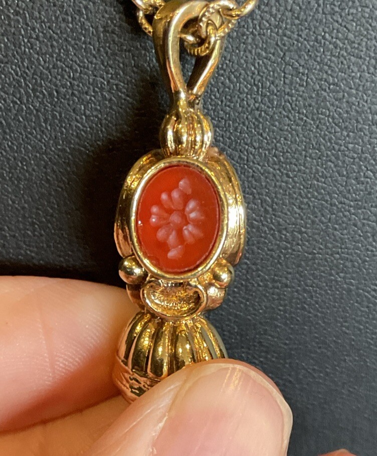 1928 Vintage Pendant Locket Poison Seal Unique With 30” Chain Gold Tone