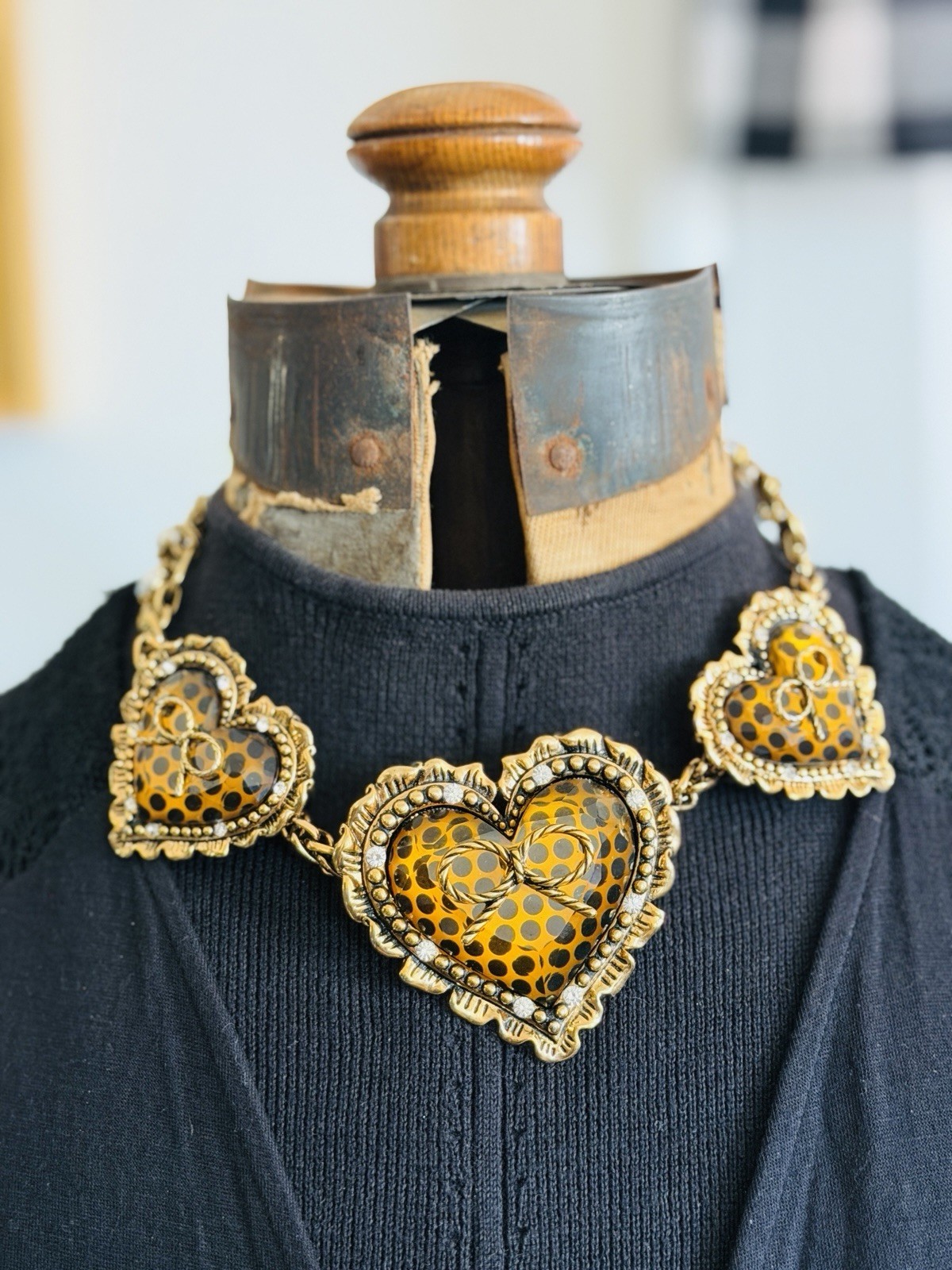Vintage Betsey Johnson Gold-Tone Leopard Lucite Hearts & Faux Pearl Necklace