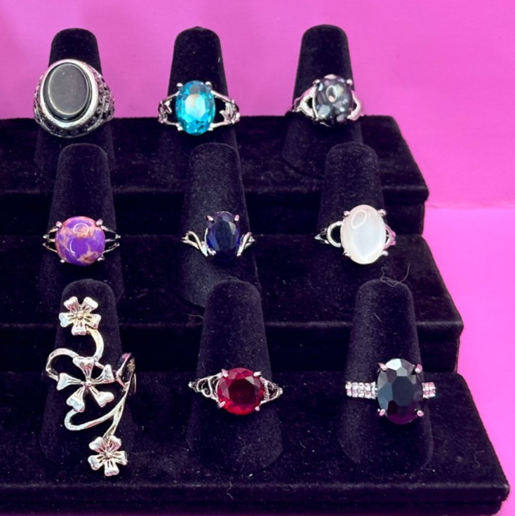 Lot 18 Fashion Rings Sizes 7 to 7.5 Contemporary R-36