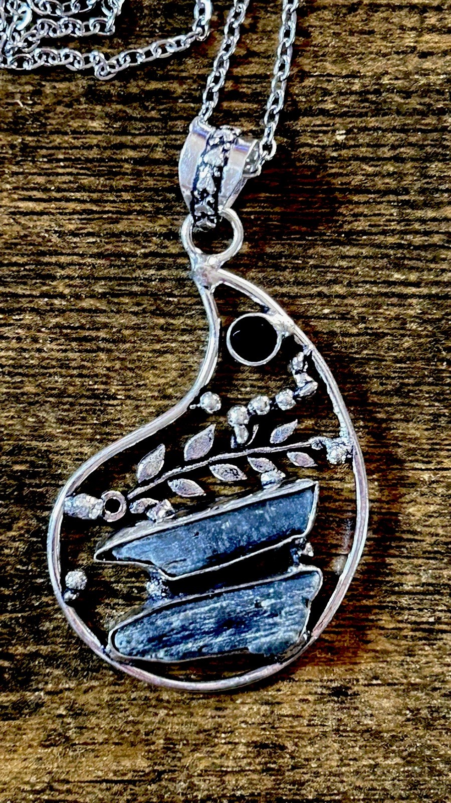 27943. Rough Kyanite Tanzanite Gemstone Ethnic 925 Silver Handmade Pendant 2.4″