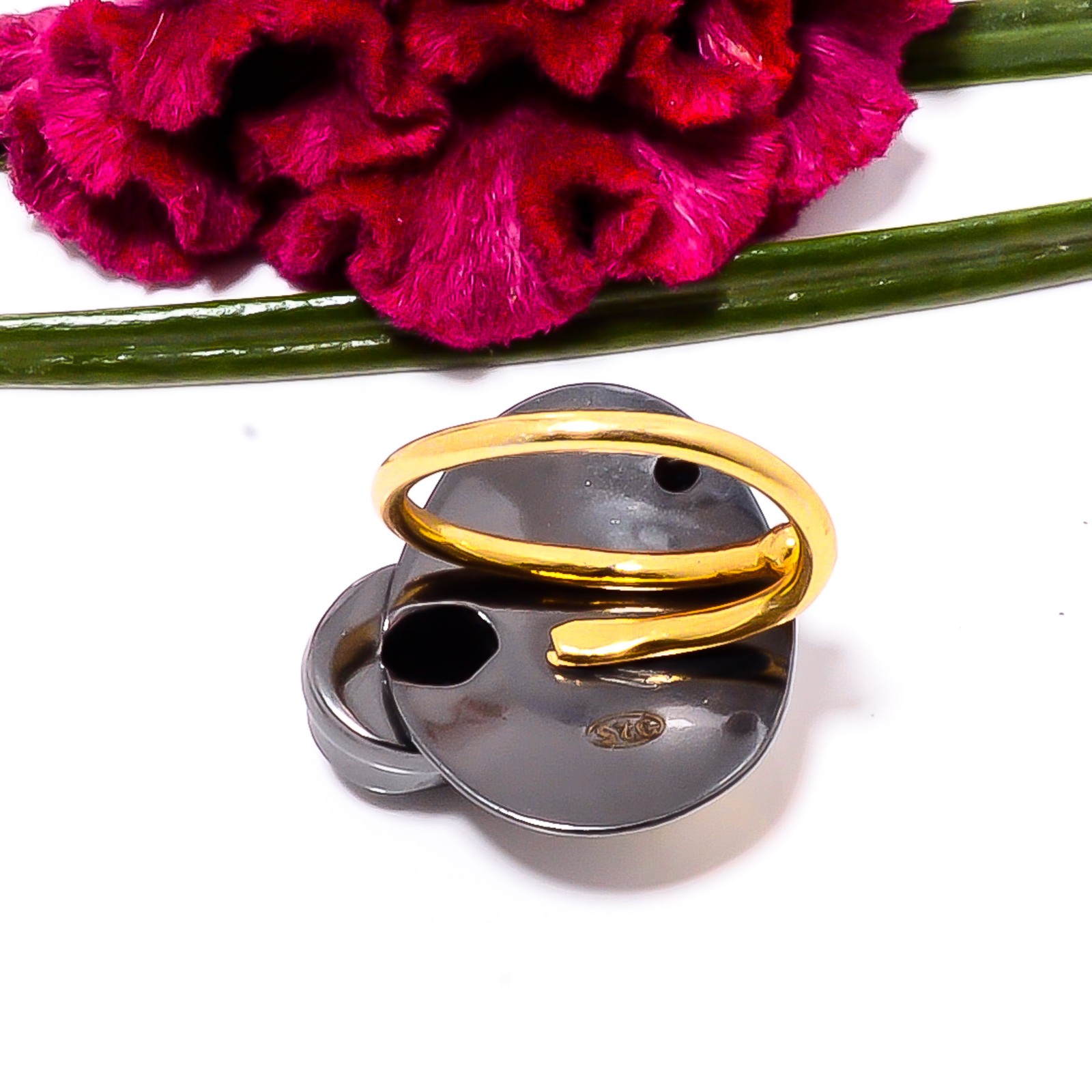 Black Onyx Gemstone Black And Gold Plated 925 Sterling Silver Ring s.7 Sku75