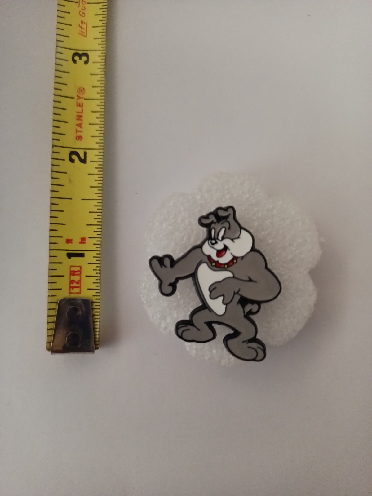 SPIKE-TOM & JERRY-PIN-2 OR MORE PINS $5.49 SHIPPING-SPEND $20 SHIPPING IS FREE