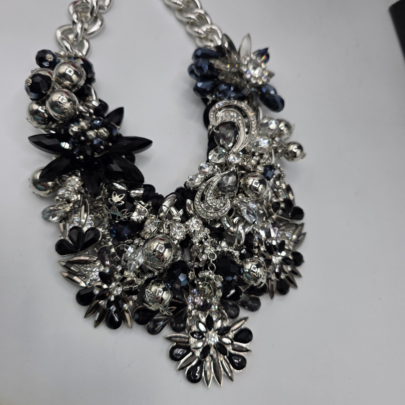 Aldo Silver Black Crystal Floral Statement Bib Necklace Chunky Curb Chain Bold