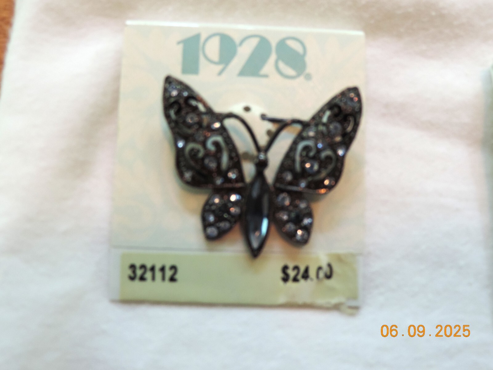 1928 BRAND JEWELRY–NECKLACE, PIN, AND EARRINGS