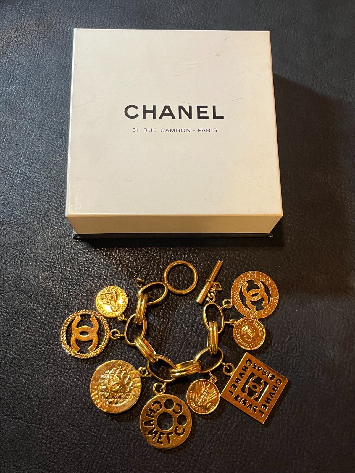 CHANEL Bracelet Bangle AUTH Coco Mark chain Logo Vintage Rare GOLD Icon 93A F/S