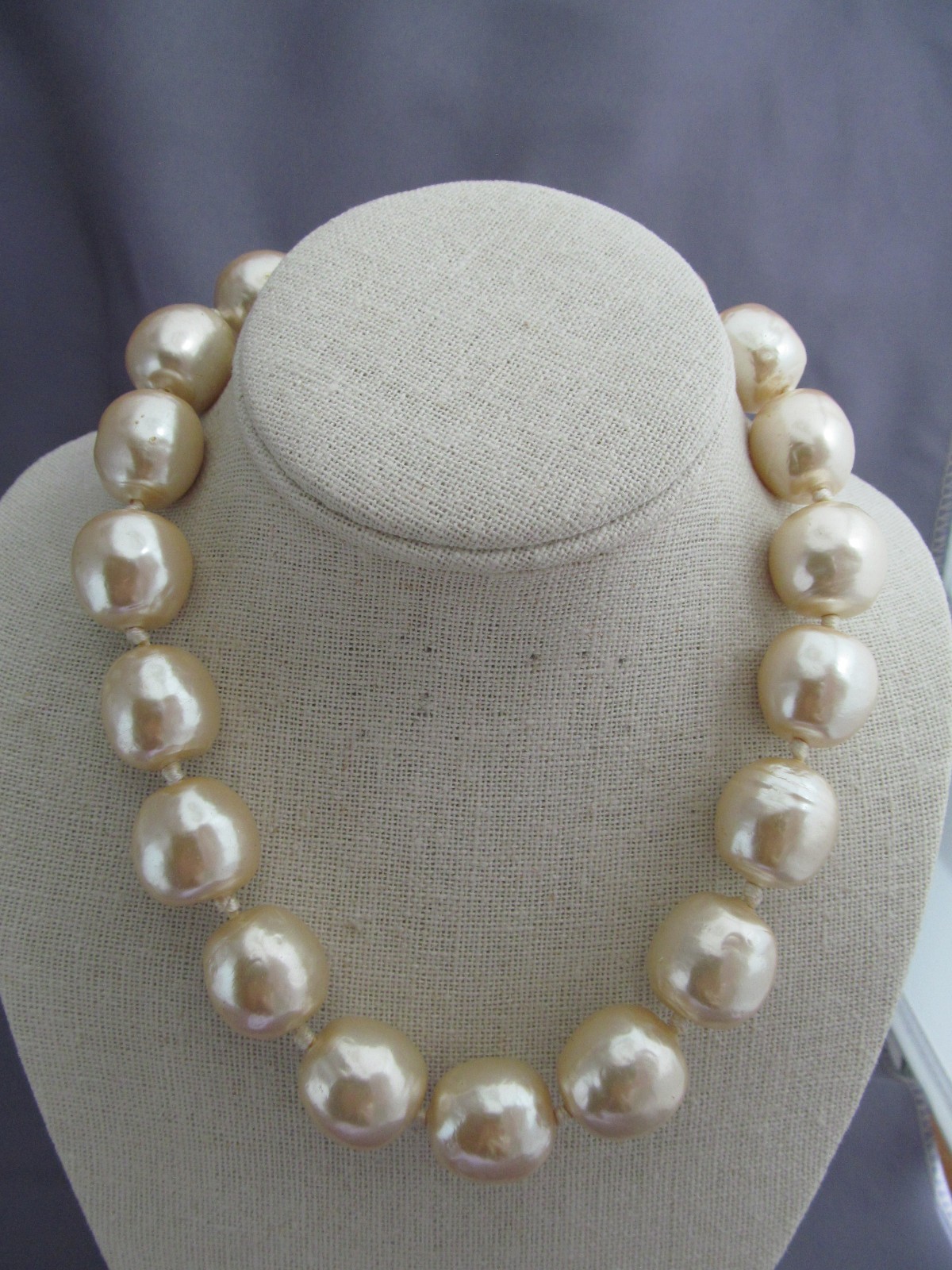 RARE VINTAGE MASSIVE Karl Lagerfeld Paris Black Glass Pearl RUNWAY Necklace 19mm