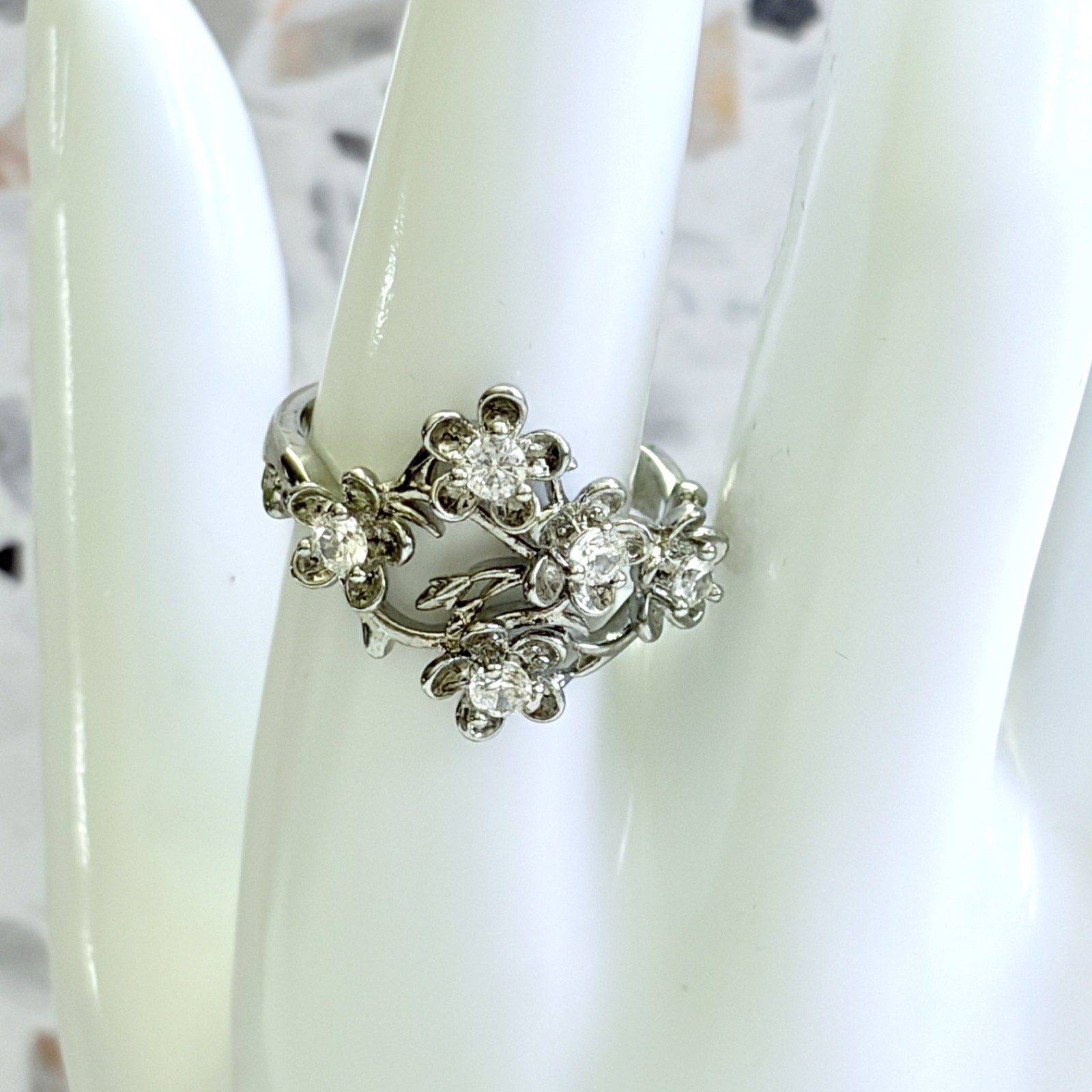 925 Silver White Simulated Sapphire Round Cut Floral Cluster Branch Women’s Ring