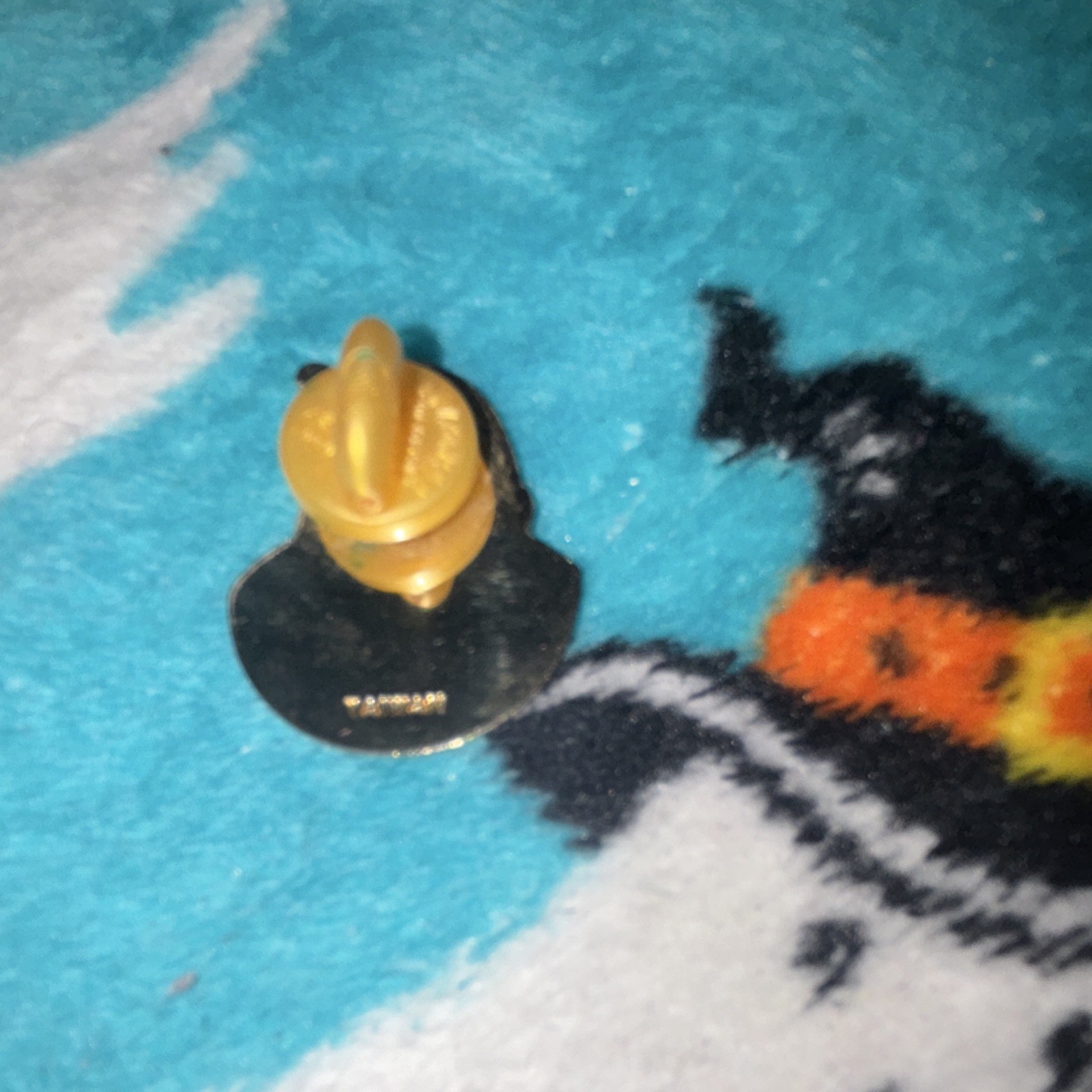 Gold Tone Multicolor Enamel Egyptian Cleopatra Pharaoh Head Lapel Pin