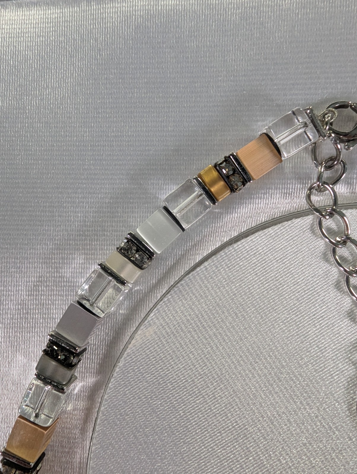 Coeur De Lion GeoCUBE Iconic Neutral Crystal Necklace 4016/10-1400 Original Box