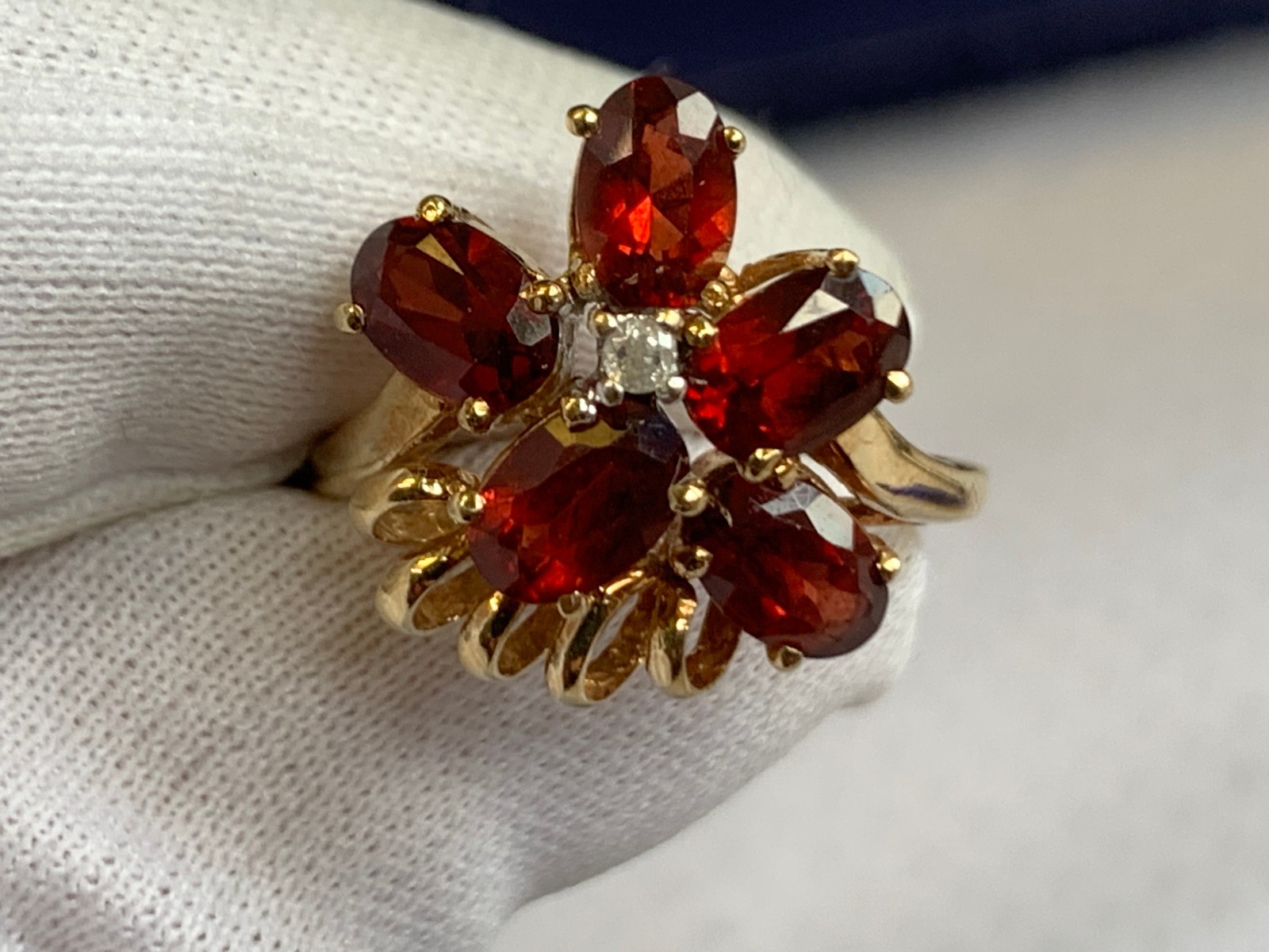 10K Yellow Gold Diamond Ring 3.24g Fine Jewelry Size 6.5 Band Garnet Color *READ