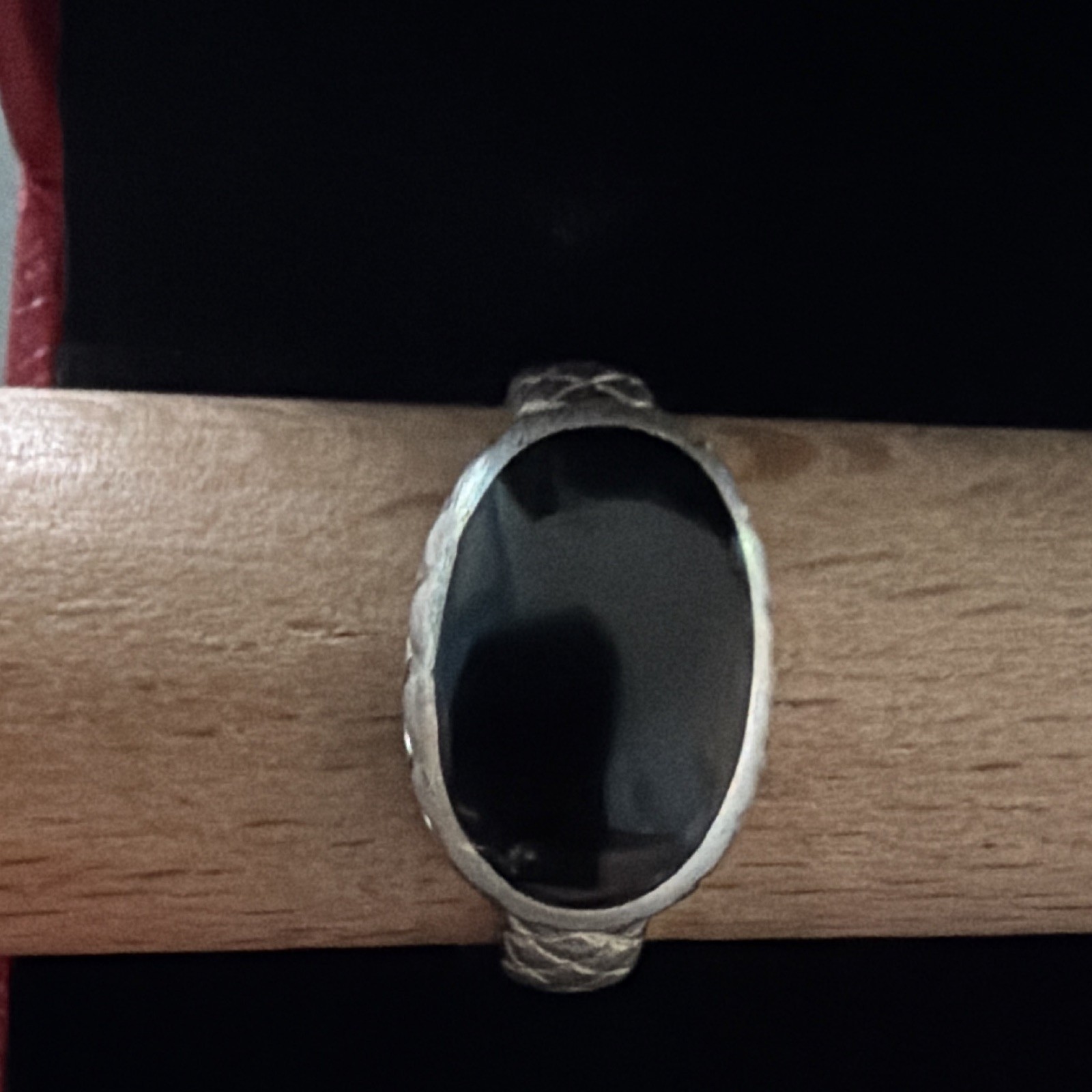 Oval Black Onyx Bezel Set Silver Signet Band Ring Signed Pre-Owned Size 7.75