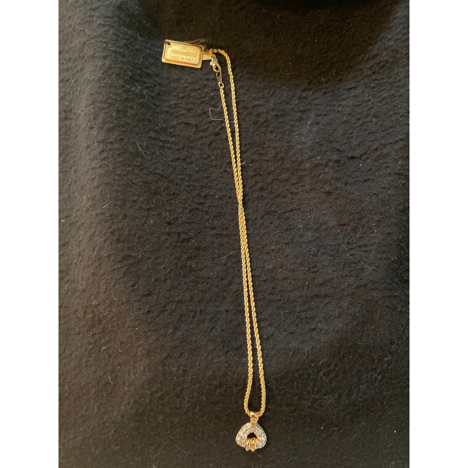 Brand New Vintage Valentino V Gold Chain Necklace Made in Italy Authentic