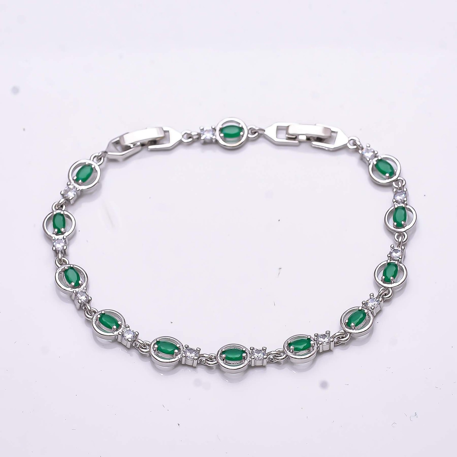 Emerald Simulated 925 Sterling Silver Tennis Bracelet 8.99″ B7306955