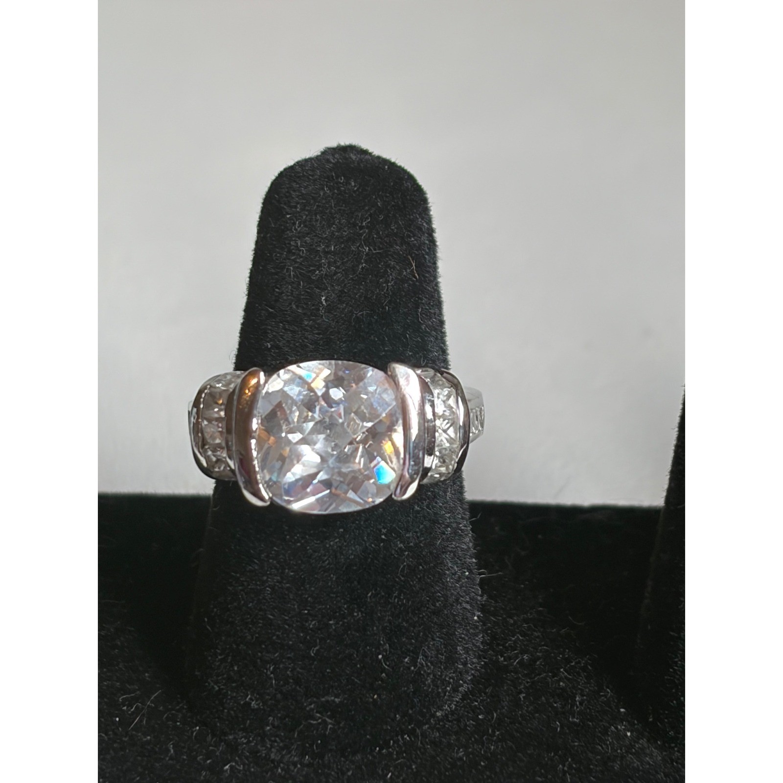 Sterling Silver 925 Cushion Cut Cubic Zirconia Tension Bar Set Statement SZ 6