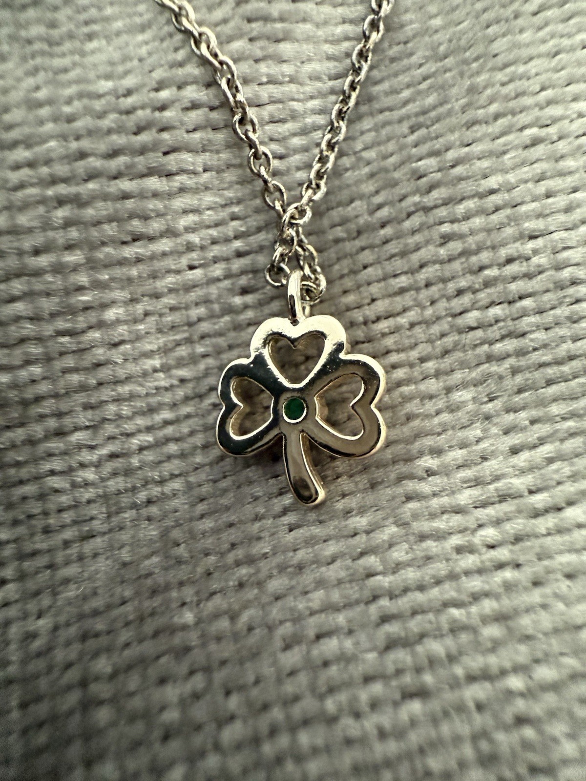Dainty Clover With Green Stone Silver With Chain