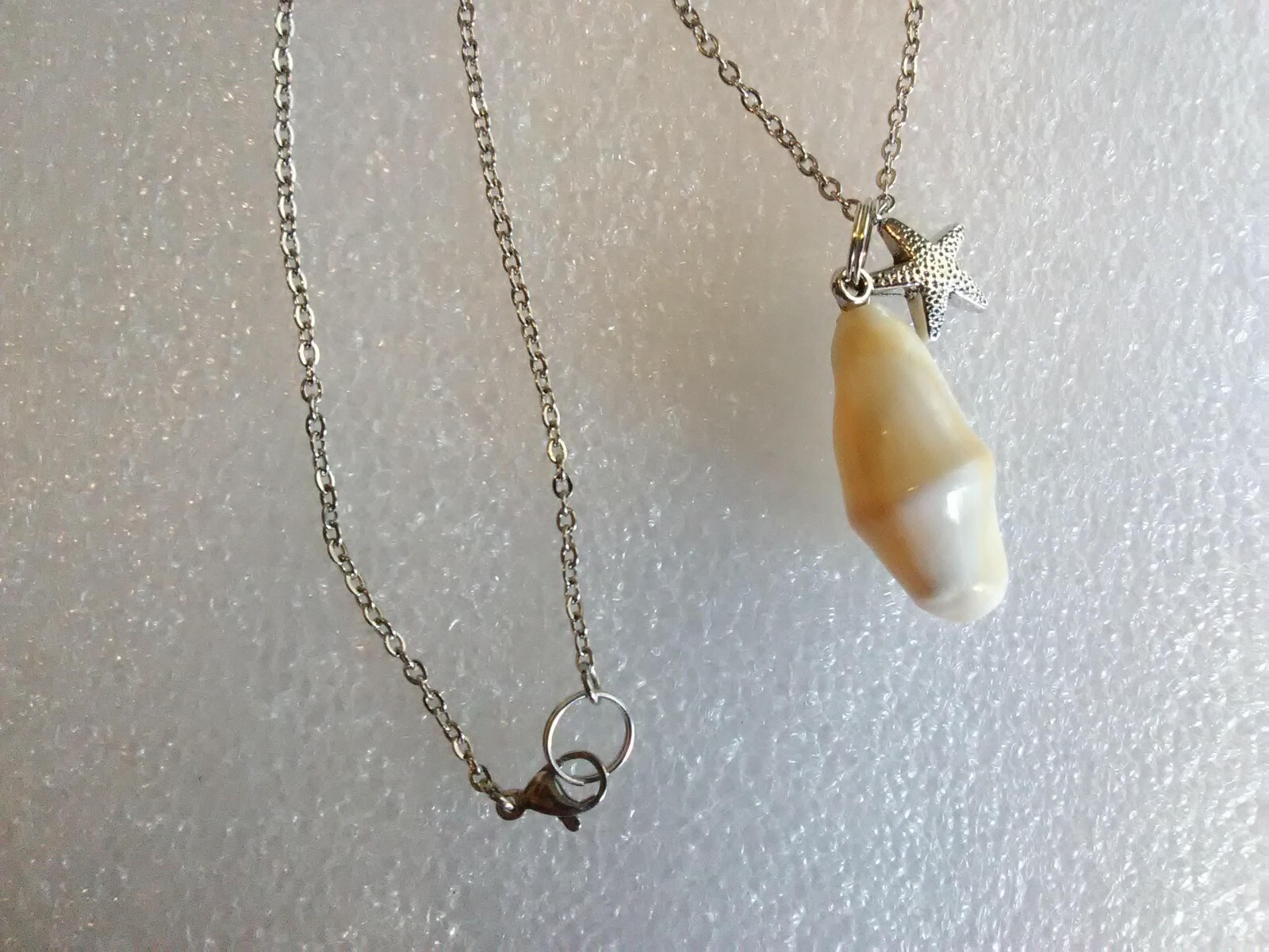 Boho Chic Seashell Pendant Necklace 19″ Women’s Jewelry US Seller Gift