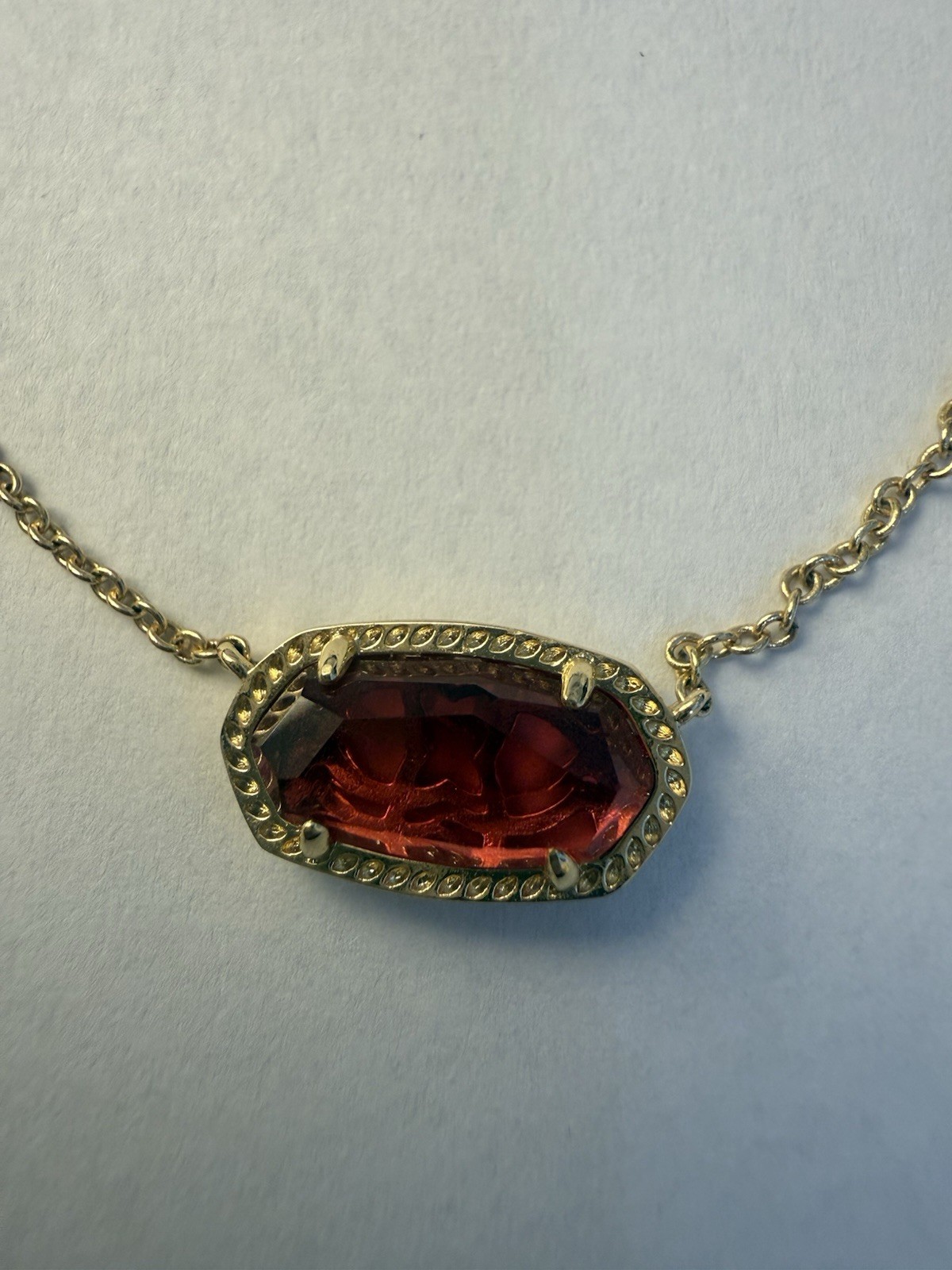 Kendra Scott Elisa Gold Pendant Necklace in Berry Glass 15-17 Inch