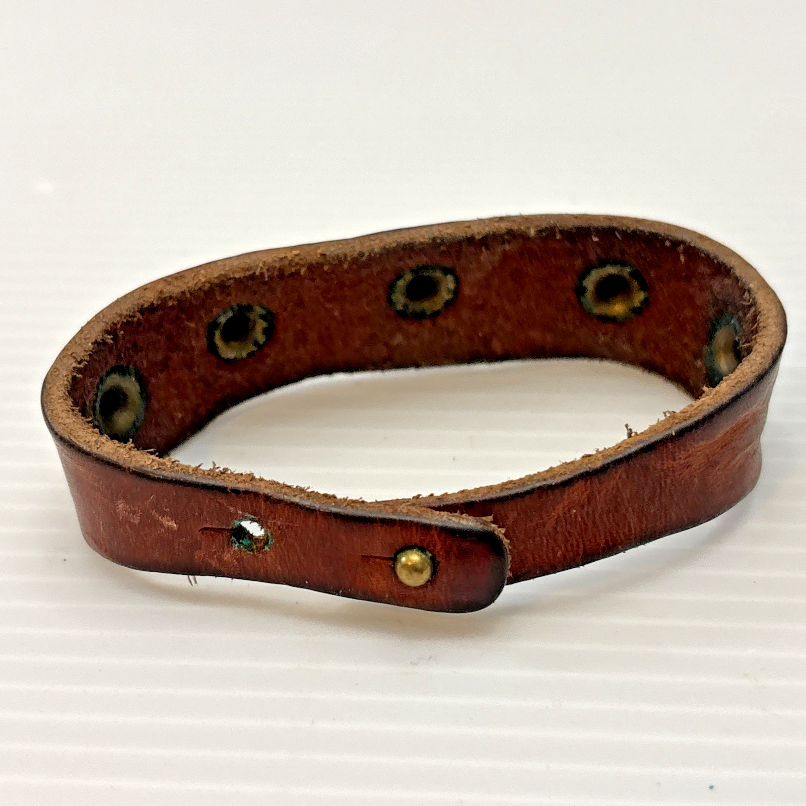 Leather Bracelet Brown Brass Pyramid Studs Small Jewelry Vintage 7 7/8 Inch Long