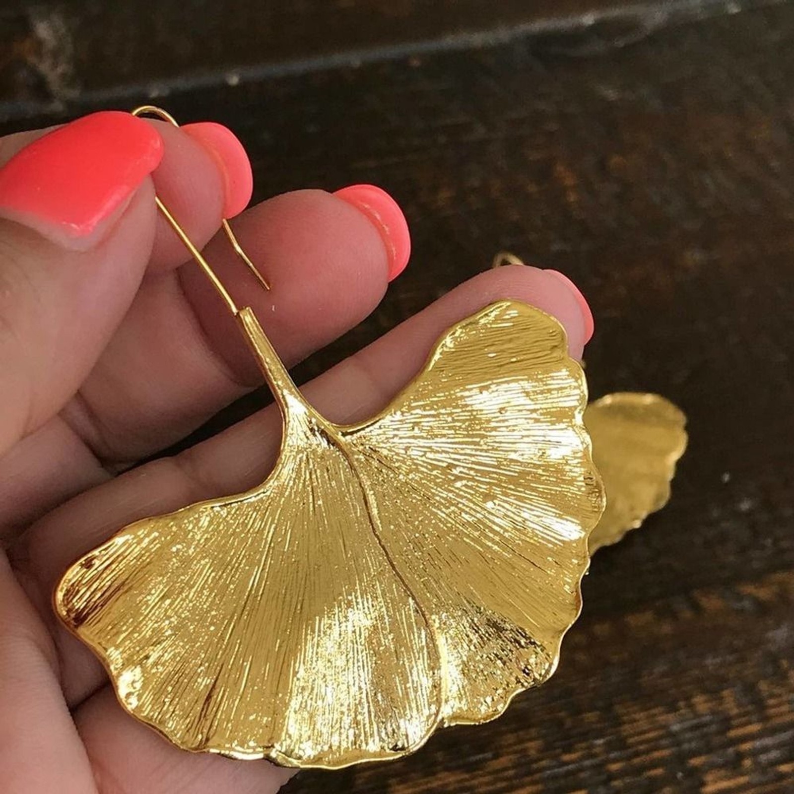 Ginkgo Leaf Gold tone Fan Statement Drop Earrings NEW! 630A4
