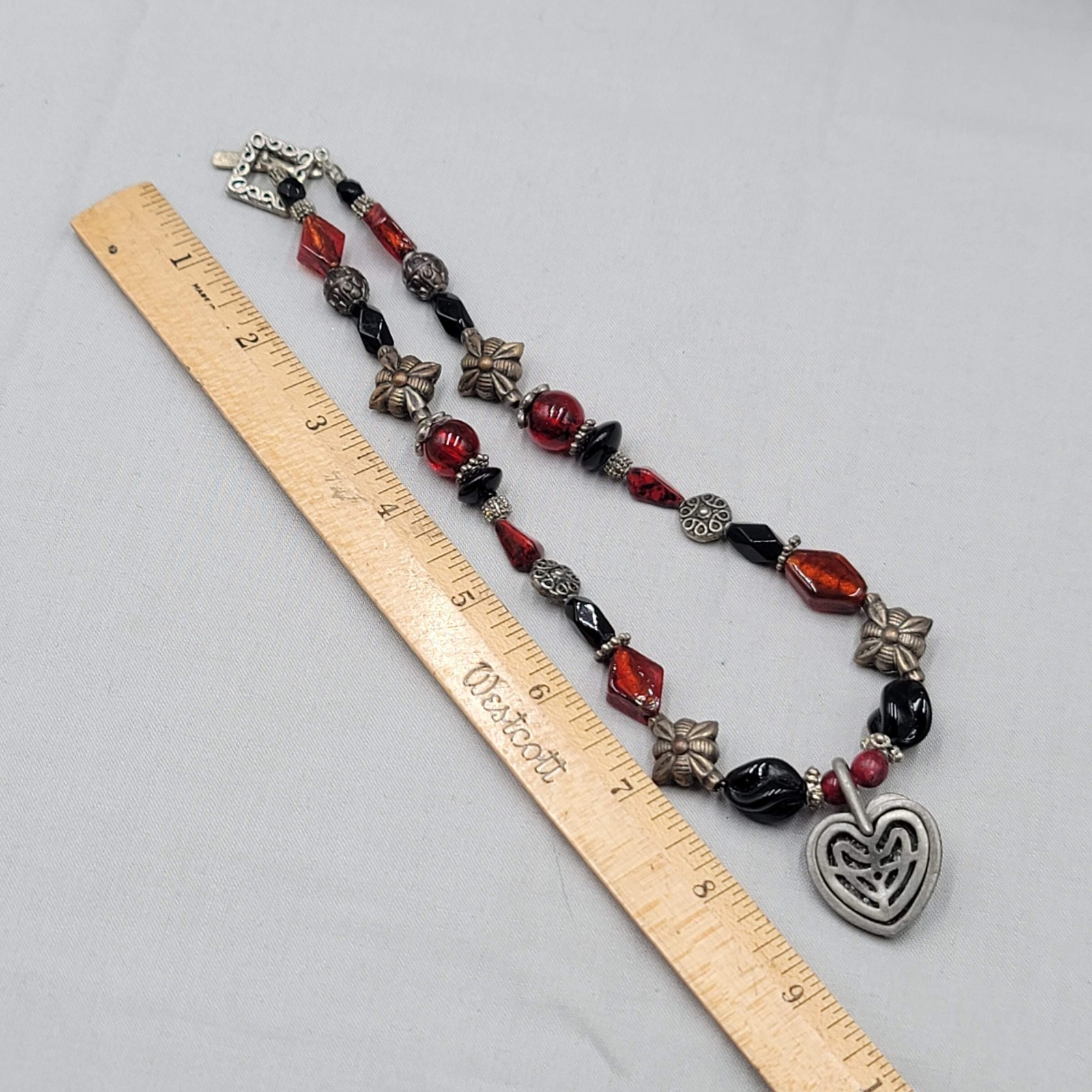 Red and Black Glass Bead Necklace Silver tone Heart Pendant Toggle 18″