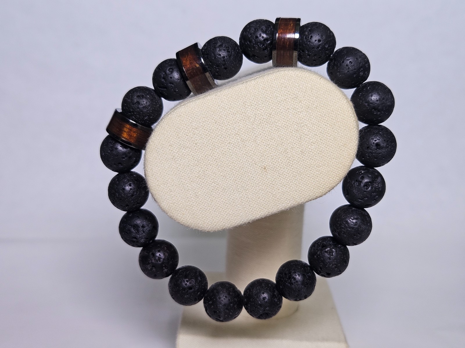 Medium Lava Barrel Strand 8”