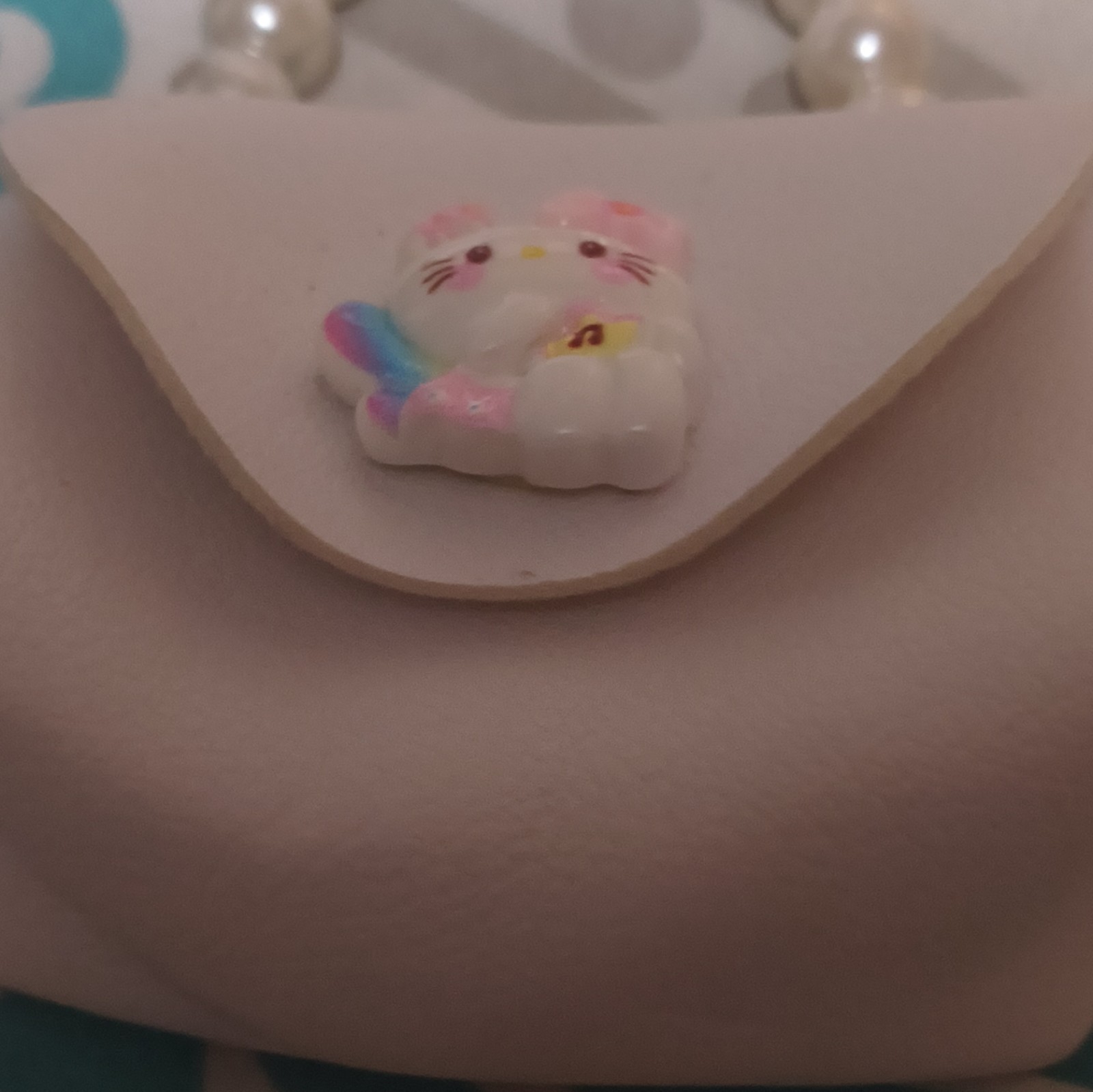 White Pink Blue Plastic Beaded Necklace Cat Charm Pendant Bead Chain