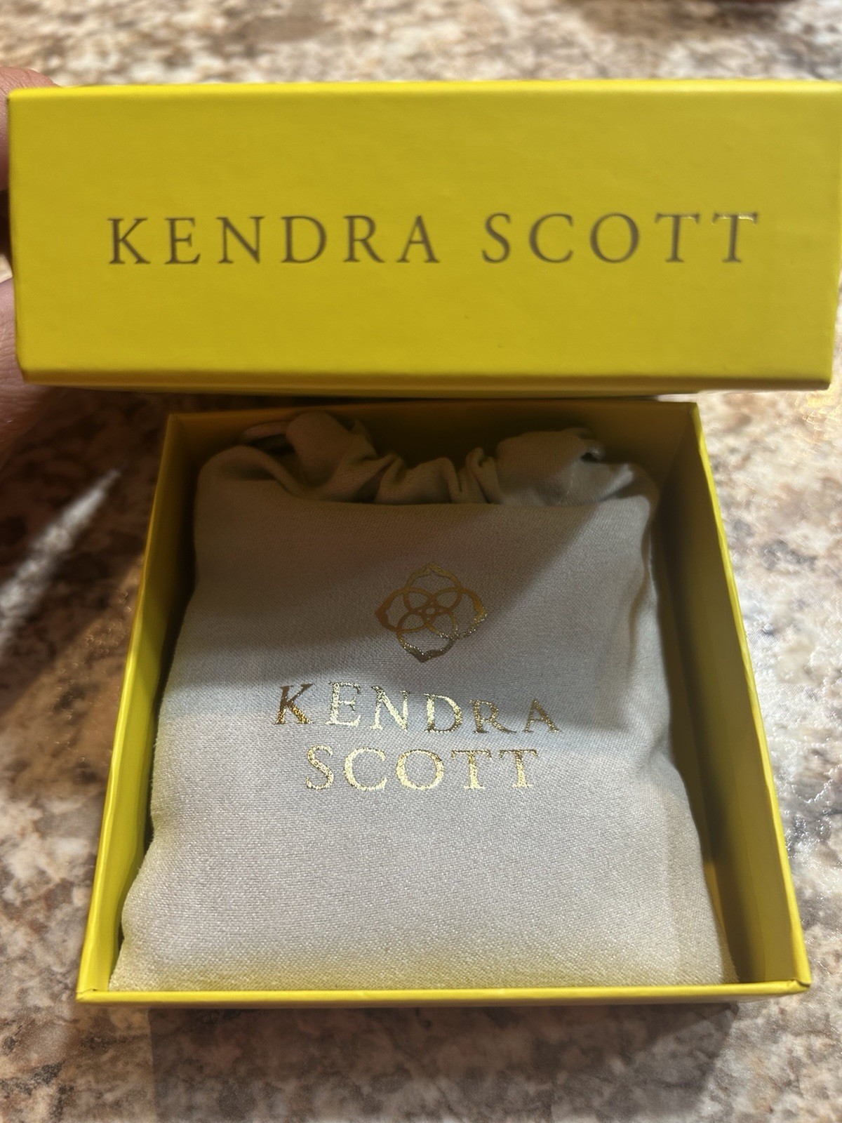 New Kendra Scott Elisa Gold Pendant Necklace In Dichroic Glass