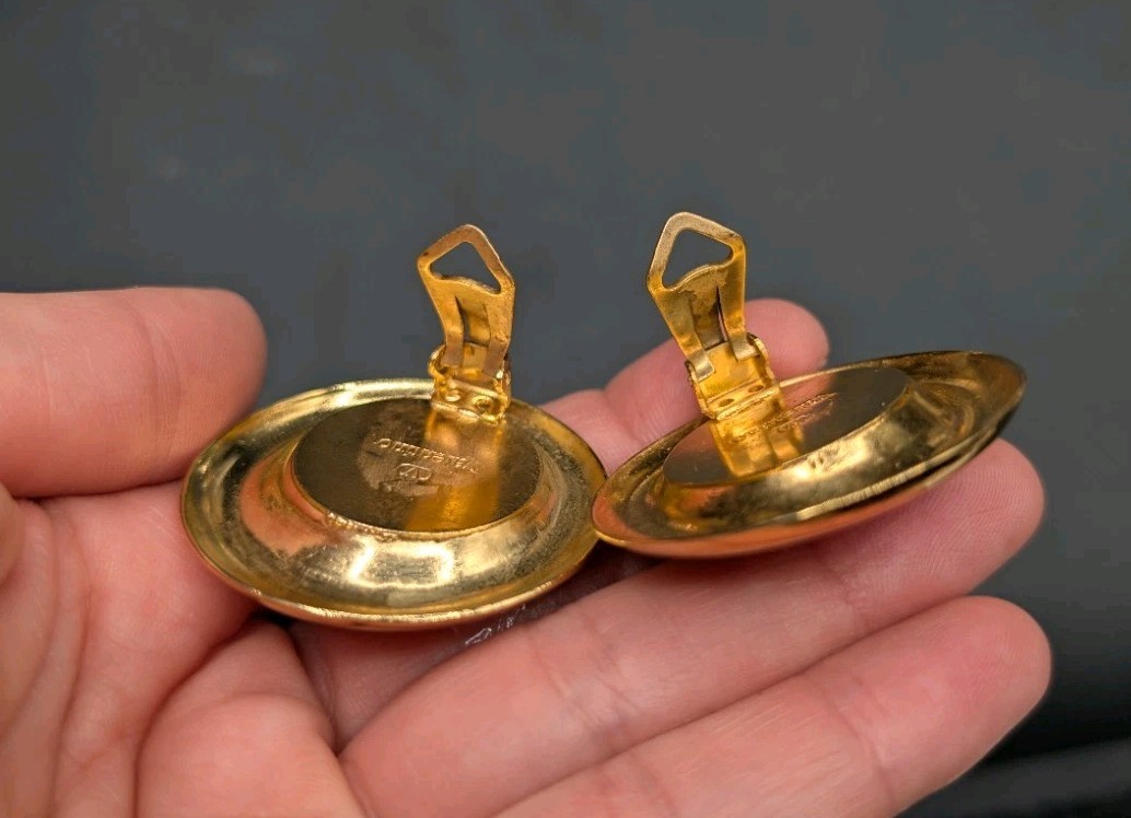 Vintage Signed Valentino Garavani Marbled Runway Bold Gold Tone Clip On Earrings