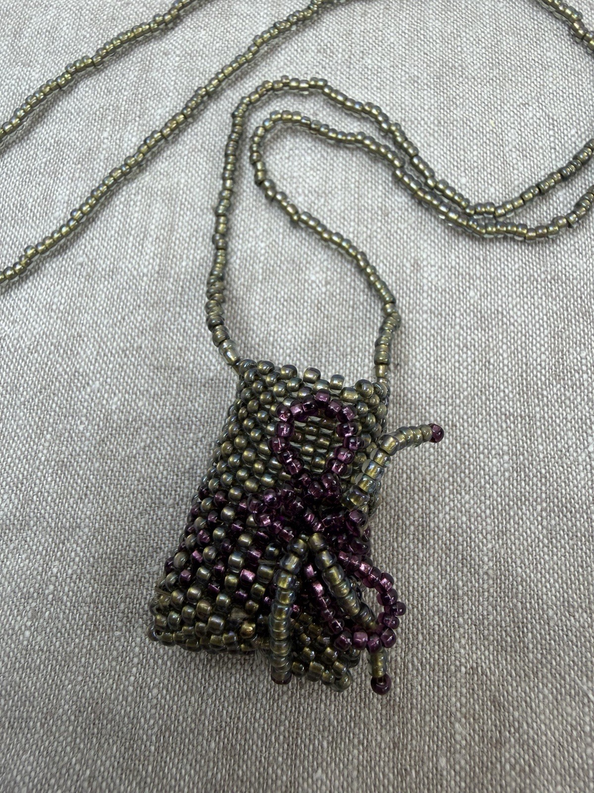 Vtg Iridescent Seed Bead Necklace w/Medicine Pouch Flower Embellished Ren Faire