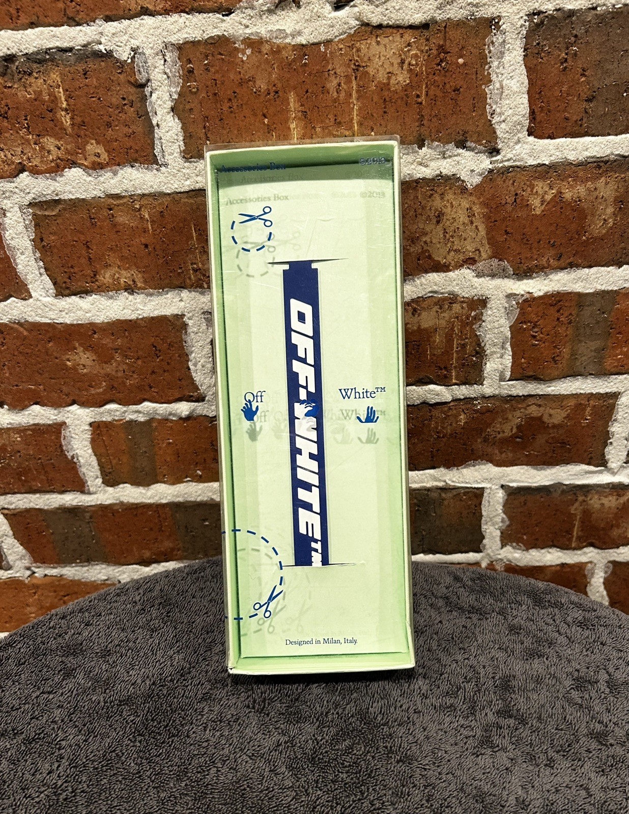 OFF-WHITE Label PVC thin bracelet in blue & white NEW IN BOX with PAPERWORK