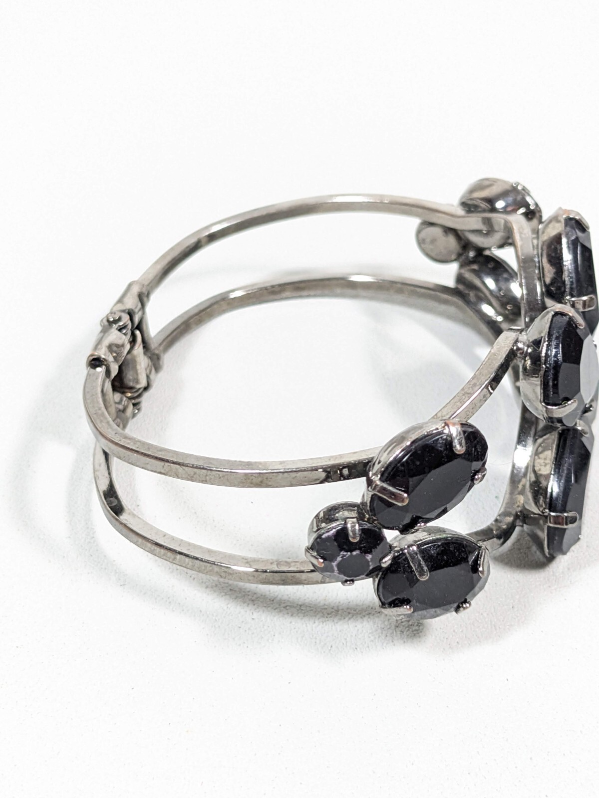 Black Flower Rhinestone Open Work Hinge Bangle Bracelet Gray Metallic 7 inch