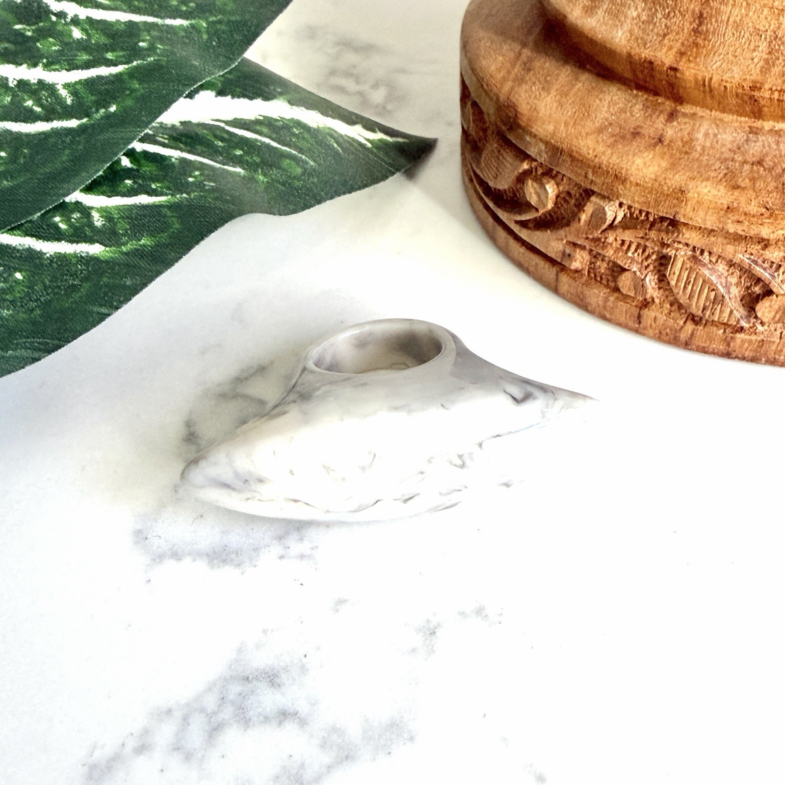 White Gray Marbled Resin Large Statement Ring Size 7 Chunky Unique Jewelry NEW
