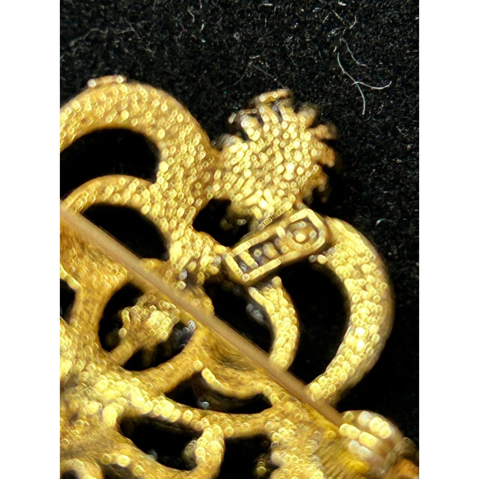 Gold-Tone Red Cabochon Filigree Pendant Brooch – Unbranded