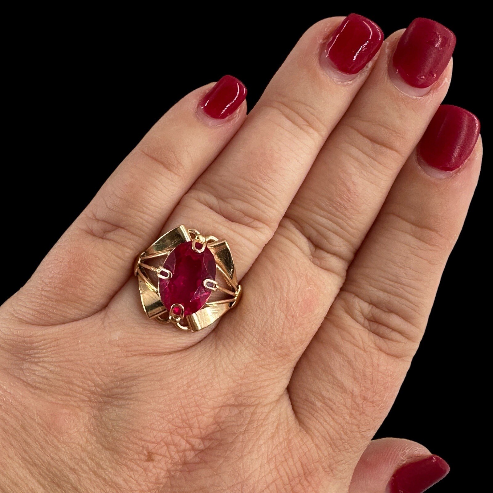 14k gold russian simulated ruby sz 9.25 5.7 grams