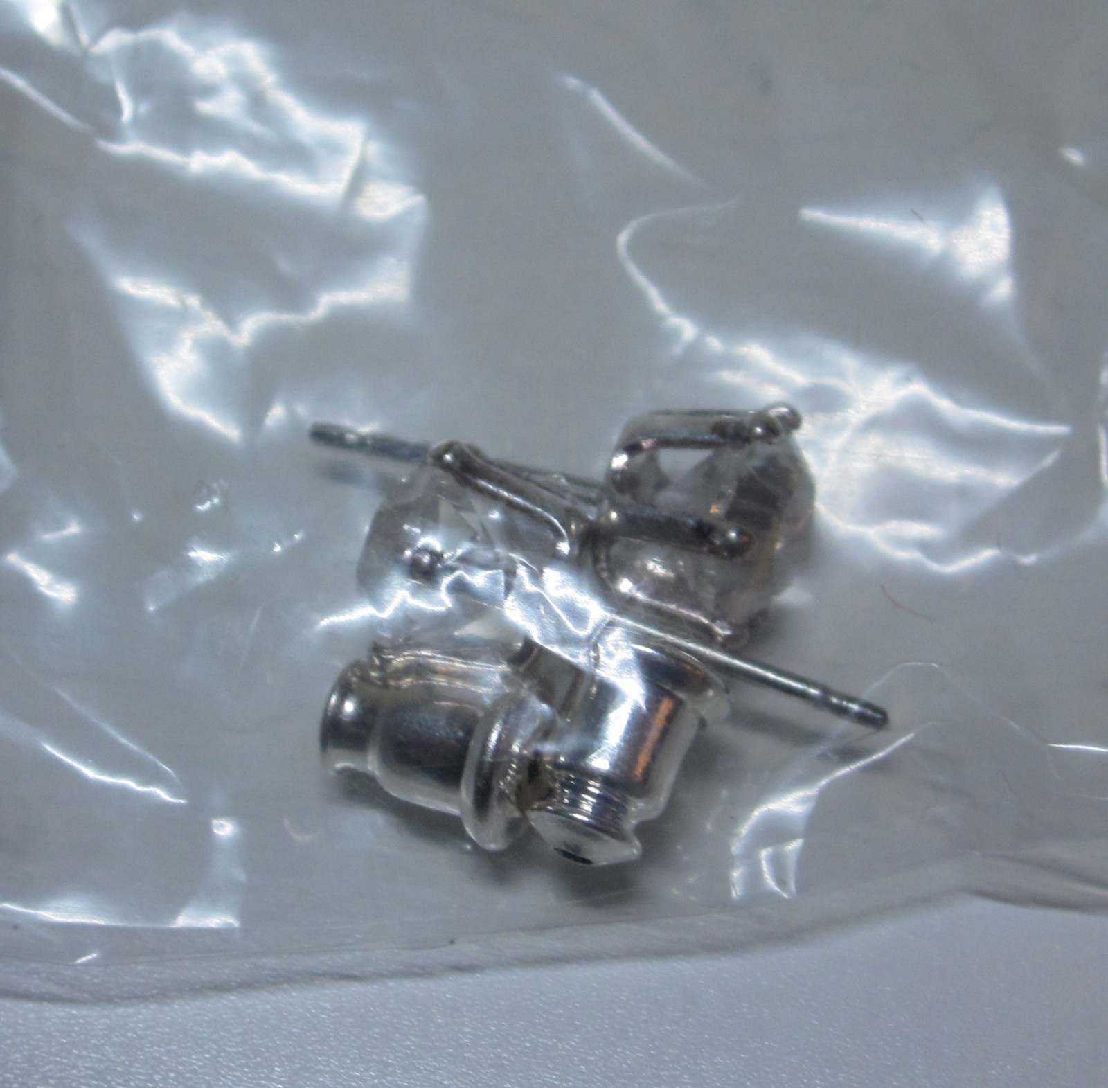 ONE PAIR 1ct White CZ 5.25mm Silver Stud Earrings Brilliant Round Cut NEW!