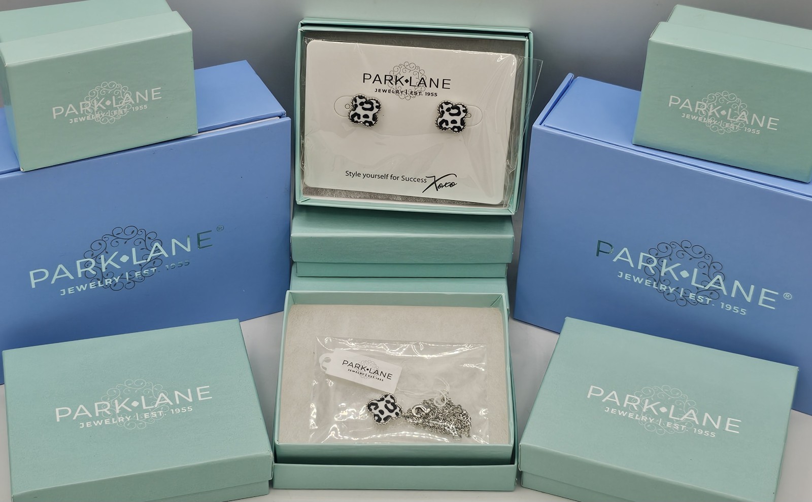 NWT Park Lane Black & White Lana Leopard Silver Necklace & Earrings Clover Set