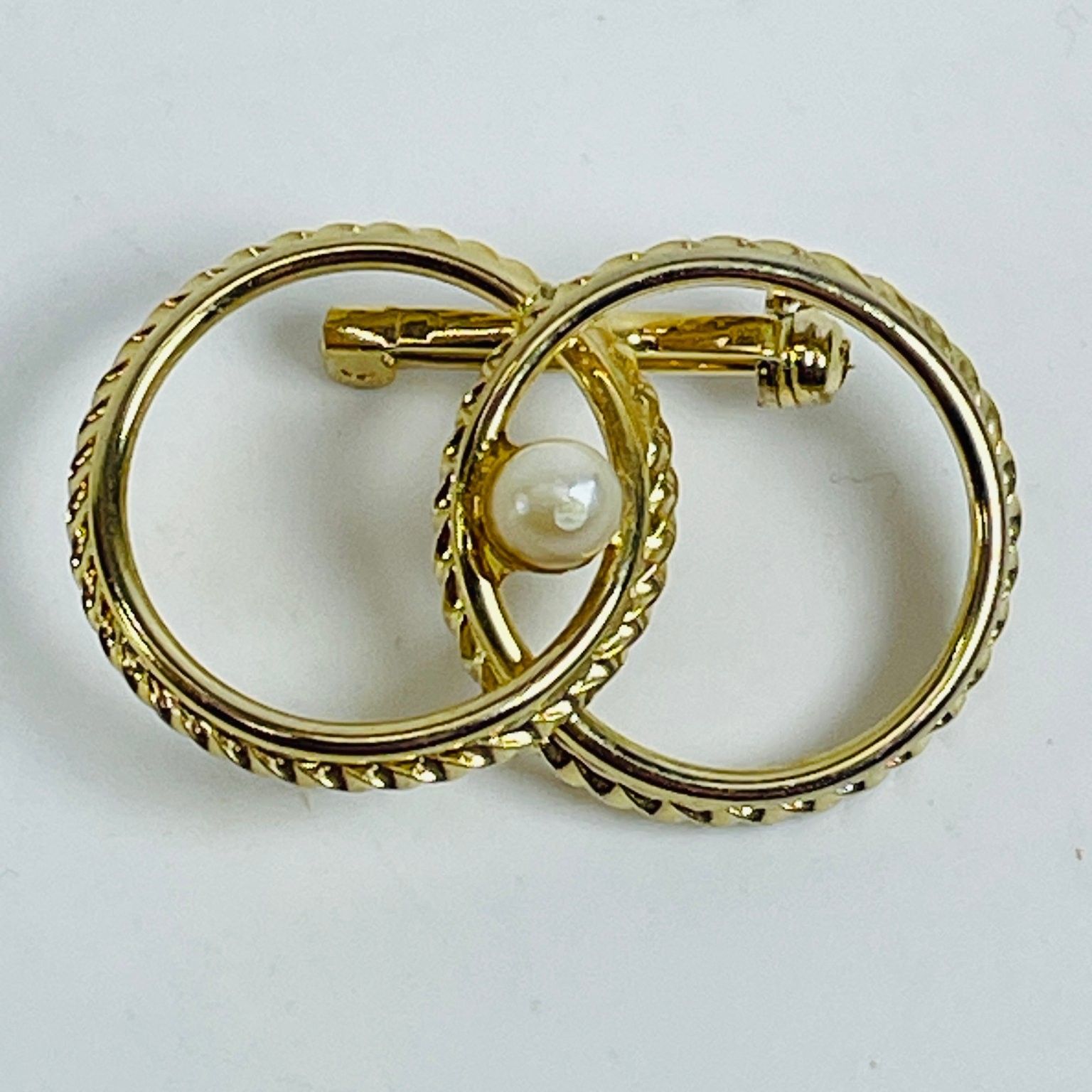 Gold Filled Interlocking Circles Brooch Pin 1.15″ Rope Twist Faux Pearl 12K GF