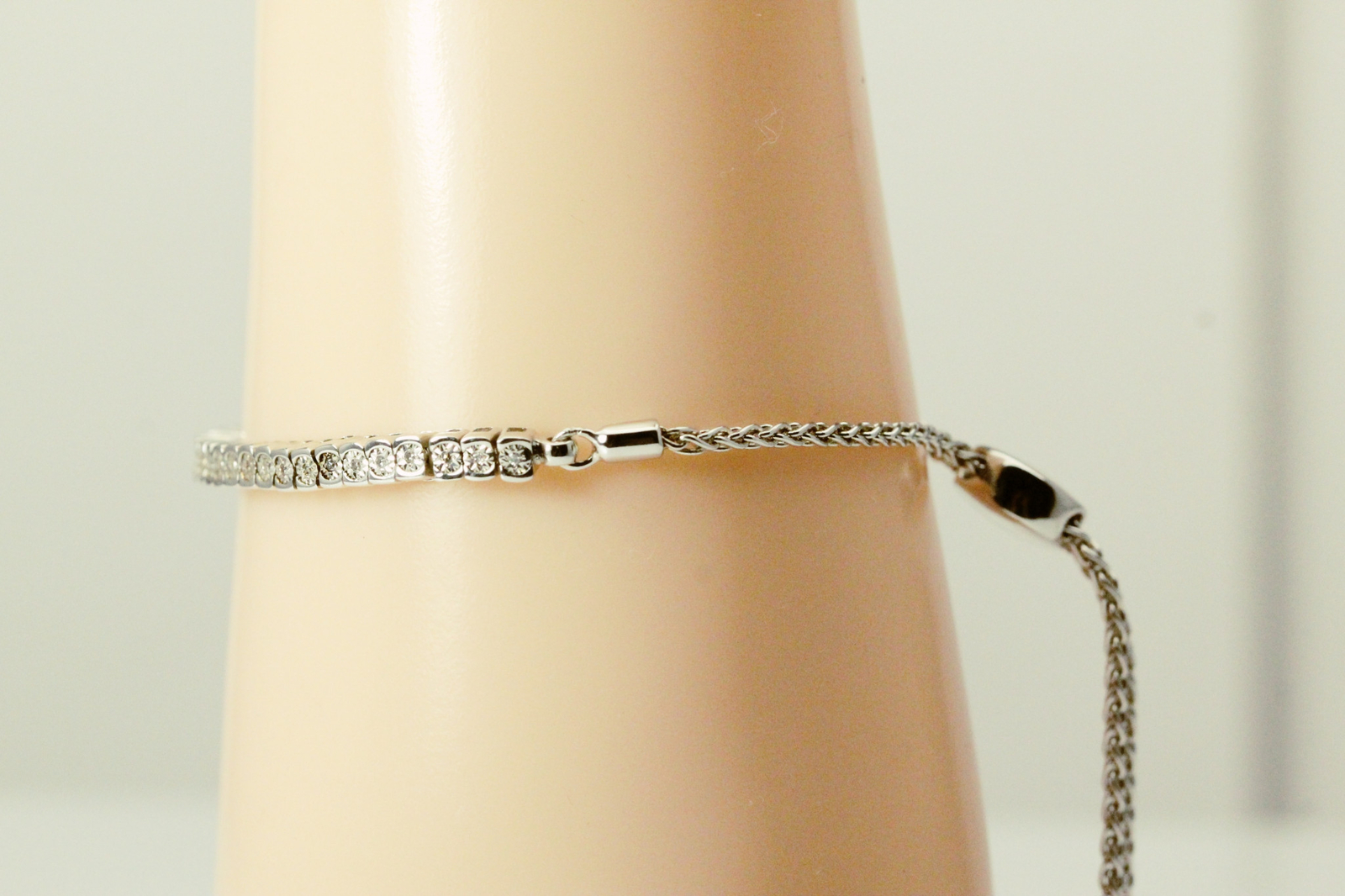 Sterling Silver 925 Adjustable Bracelet with Diamond Accents 9.1 Grams (BR5156)